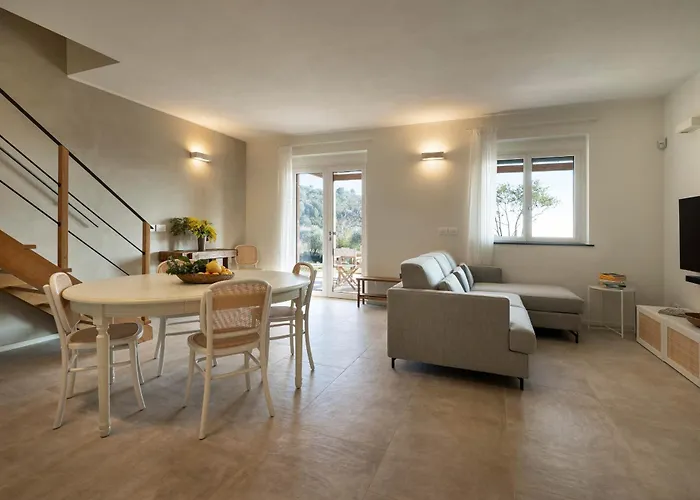Borgo Isasco Holiday home *