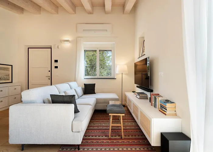 Borgo Isasco Holiday home *