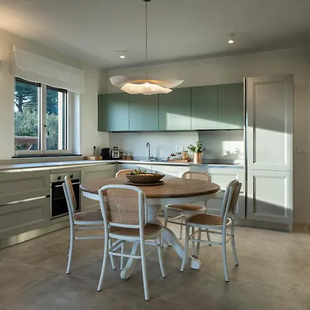 Borgo Isasco * Finale Ligure