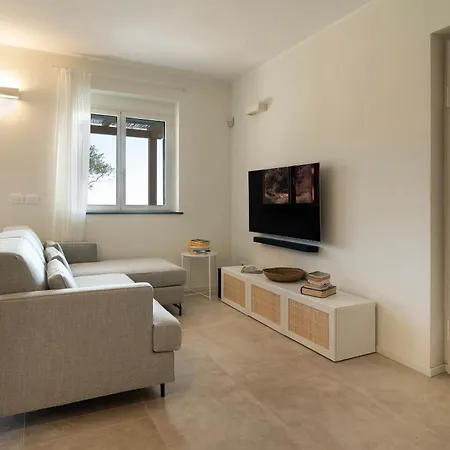 Semesterbostad Borgo Isasco